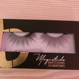 Tori Belle Social Butterfly Magnetic Lashes